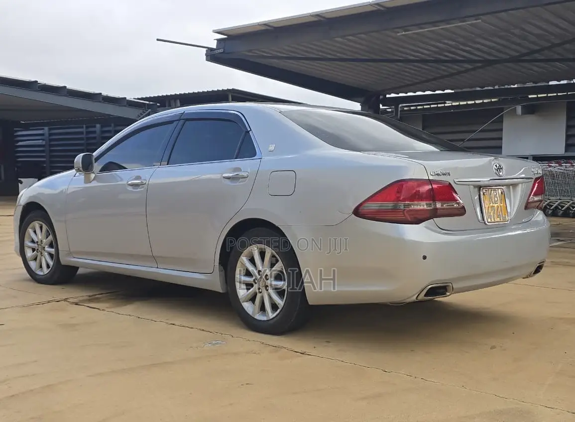 Toyota Crown 2008 Silver