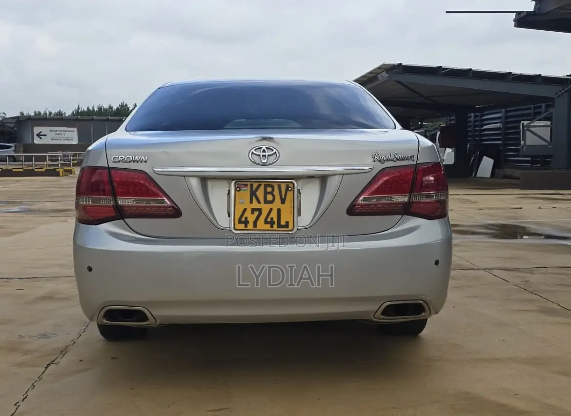 Toyota Crown 2008 Silver