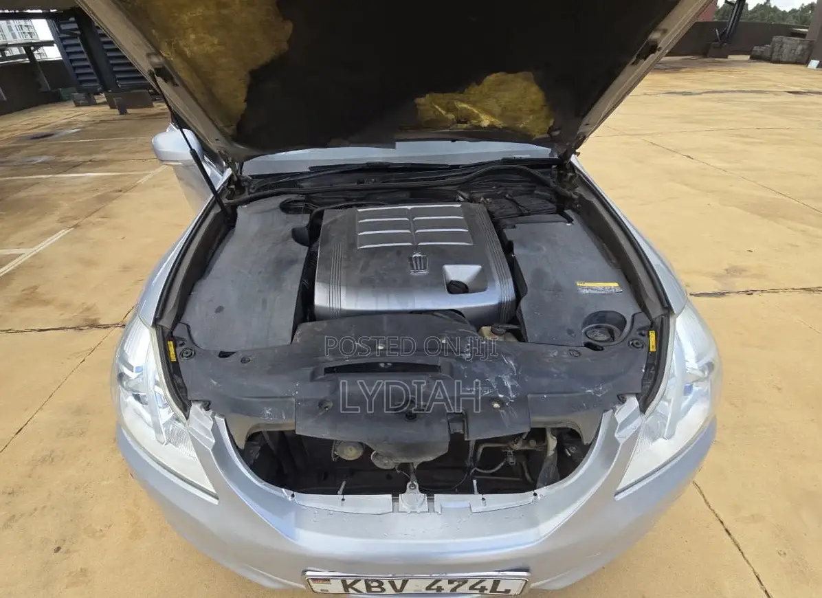 Toyota Crown 2008 Silver