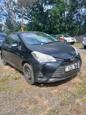 Toyota Vitz 2017 Black