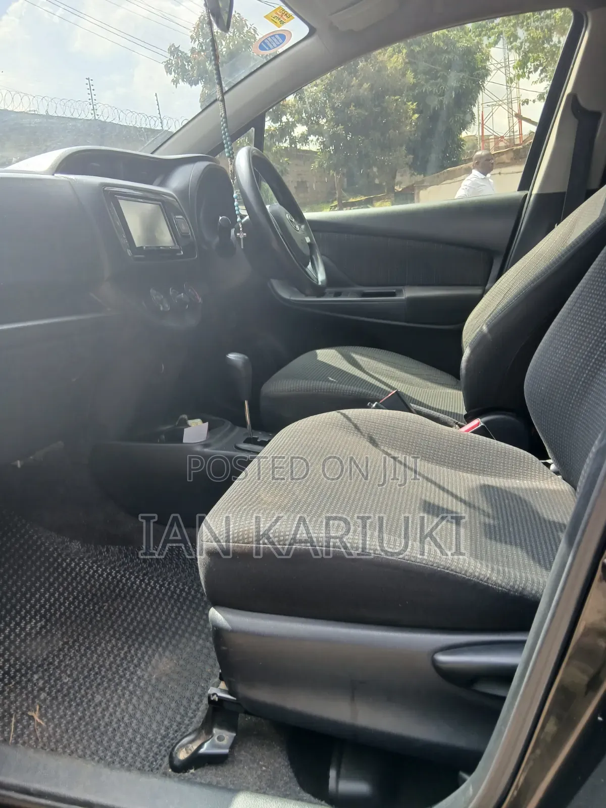 Toyota Vitz 2017 Black