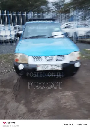 Nissan Hardbody 2007 Blue