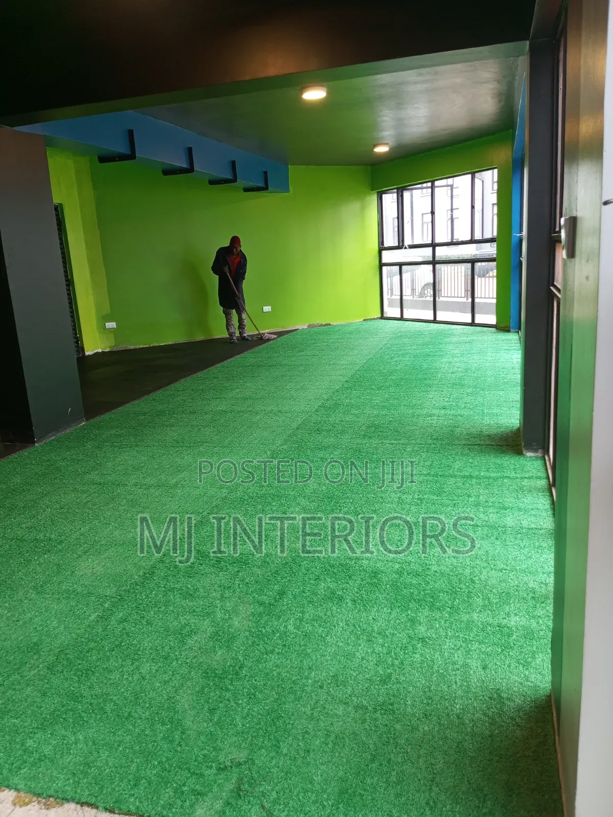 Soft and High Quality Artificial Grass Carpet for Rooftop Area and Gym