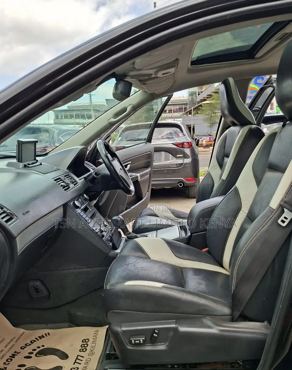 Volvo XC90 2013 Black