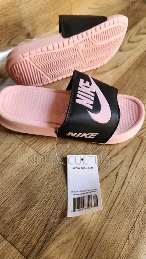 Nike Victori One Slides //Sandals
