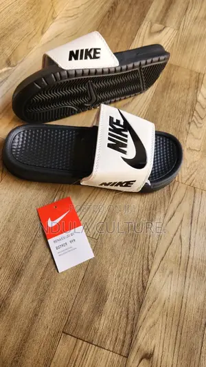 Nike Victori One Slides //Sandals