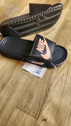 Nike Victori One Slides //Sandals