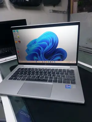 Laptop HP EliteBook 830 G8 16GB Intel Core i7 SSD 512GB
