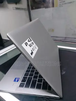 Laptop HP EliteBook 830 G8 16GB Intel Core i7 SSD 512GB