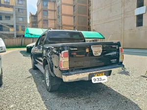Toyota Hilux 2011 Black