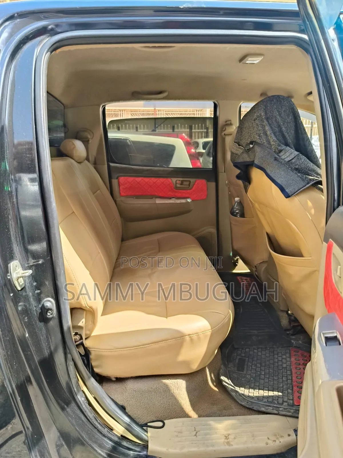 Toyota Hilux 2011 Black