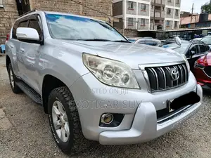 Toyota Land Cruiser Prado 2.7 i 2011 Silver