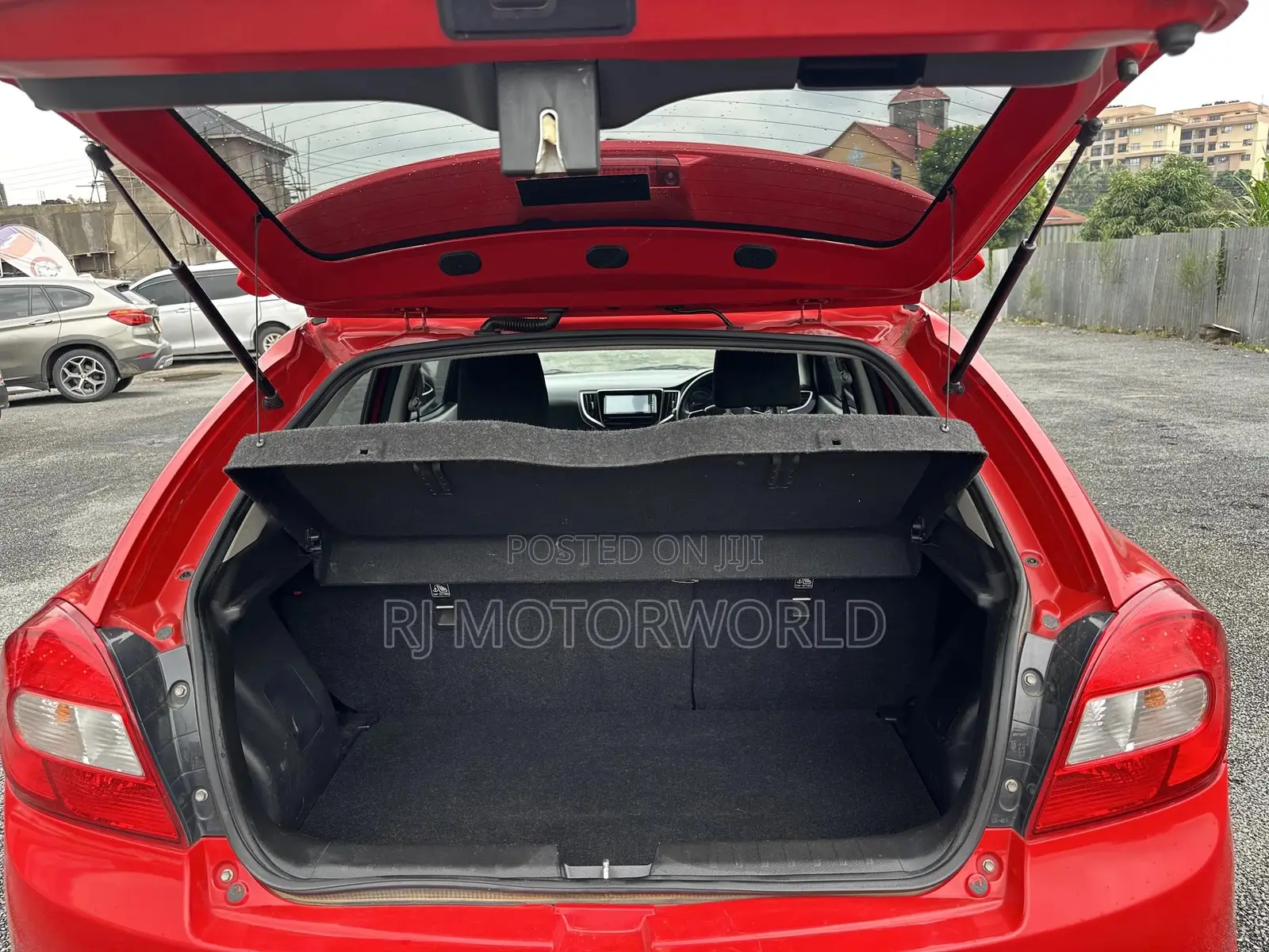 Suzuki Baleno 2016 Red