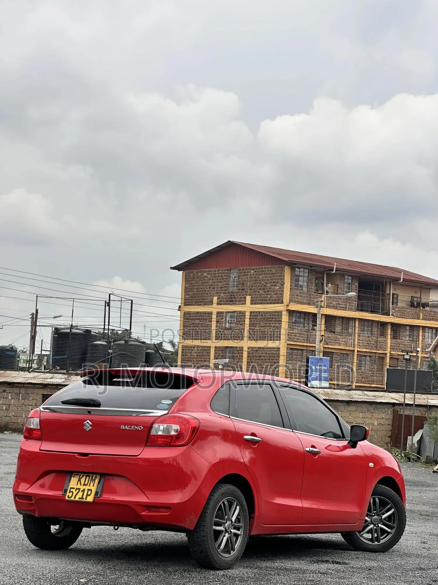Suzuki Baleno 2016 Red