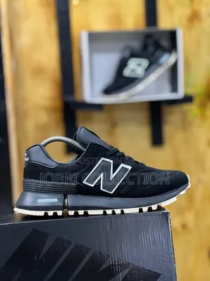 New Balance Arc-1300 Sneakers