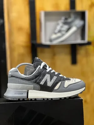 New Balance Arc-1300 Sneakers