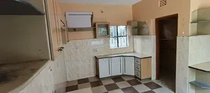 5bdrm Maisonette in Milimani Nakuru for sale