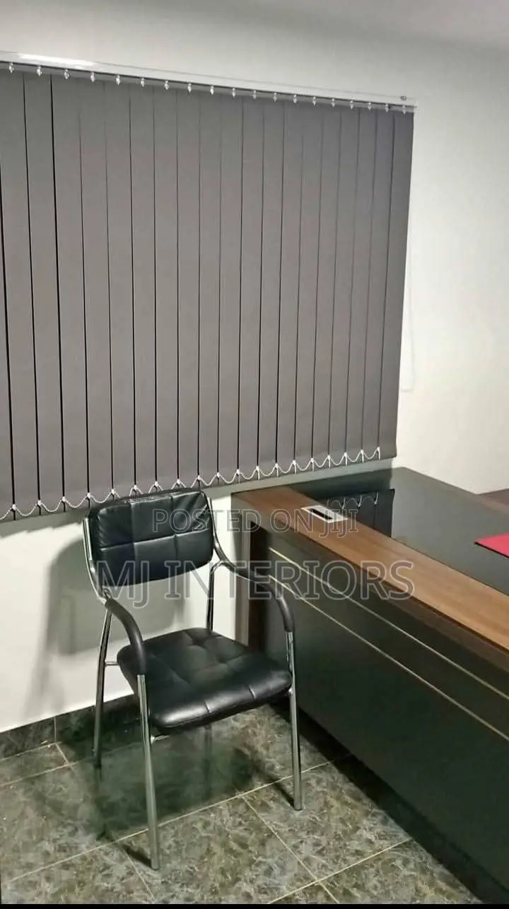 Smart Office Blinds – Privacy Light Control