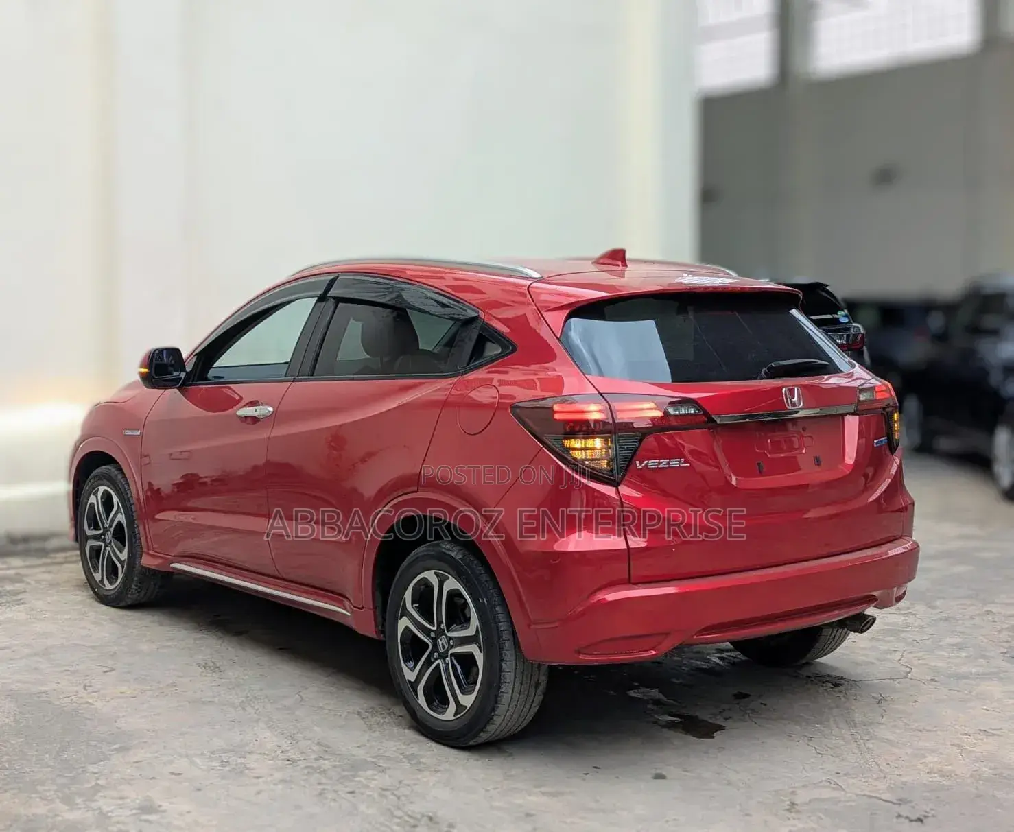 Honda Vezel 1.5 Hybrid 4WD 2019 Burgundy