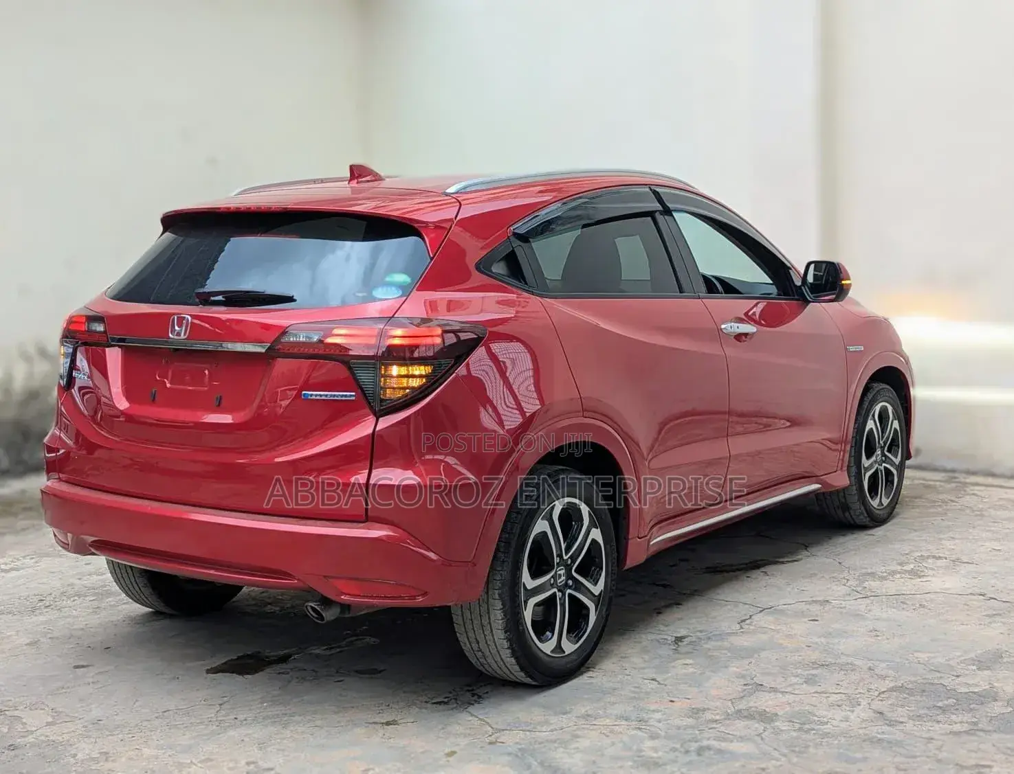 Honda Vezel 1.5 Hybrid 4WD 2019 Burgundy