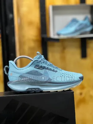 Nike Trail React Sneakers