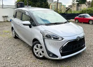 Toyota Sienta 1.5 FWD 2020 Silver