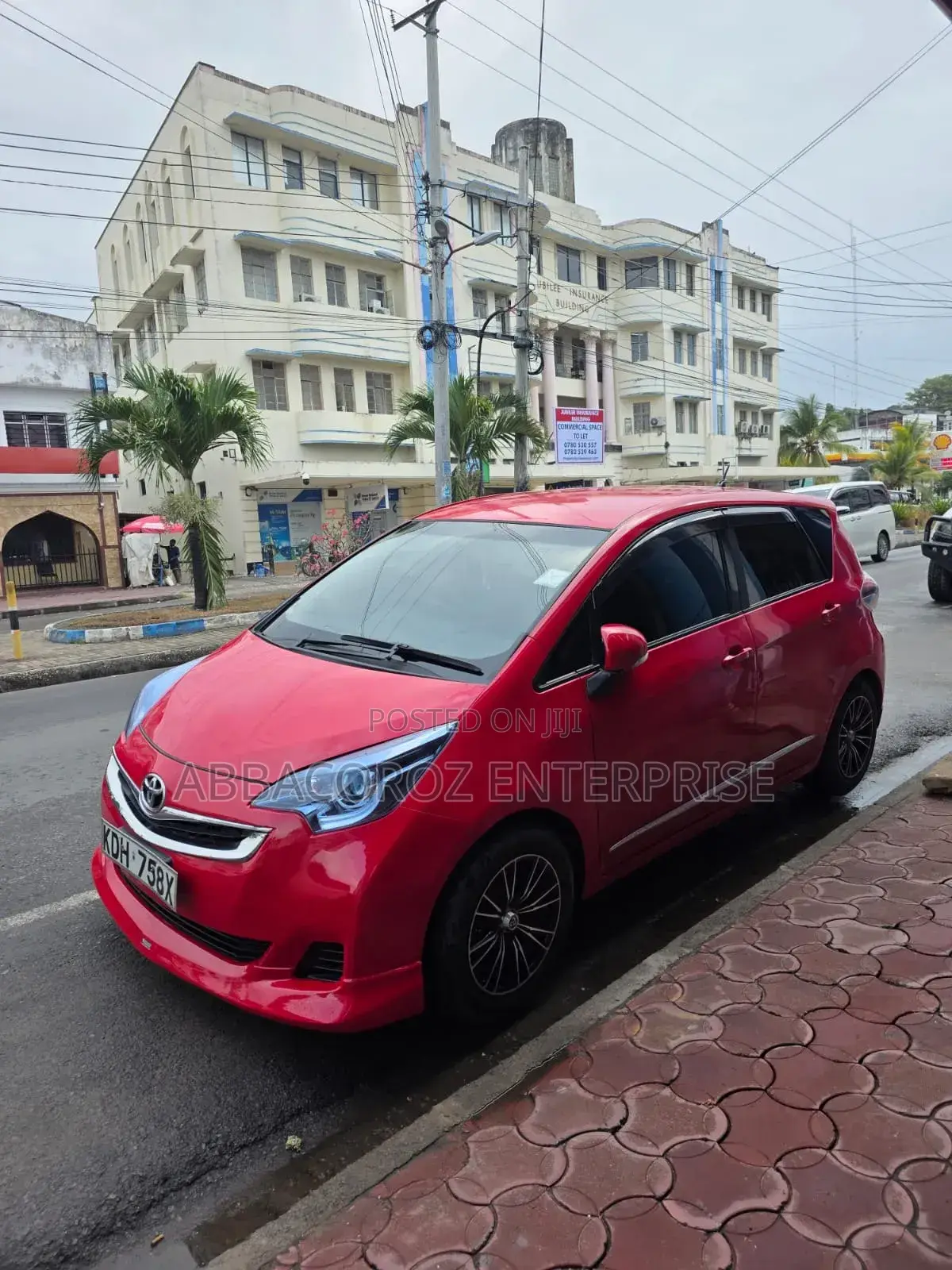 Toyota Ractis 1.5 AWD 2015 Red
