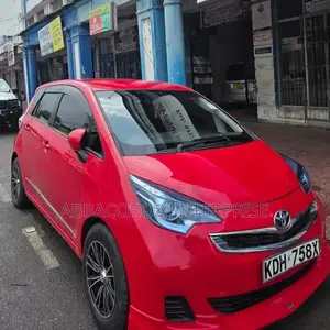 Toyota Ractis 1.5 AWD 2015 Red