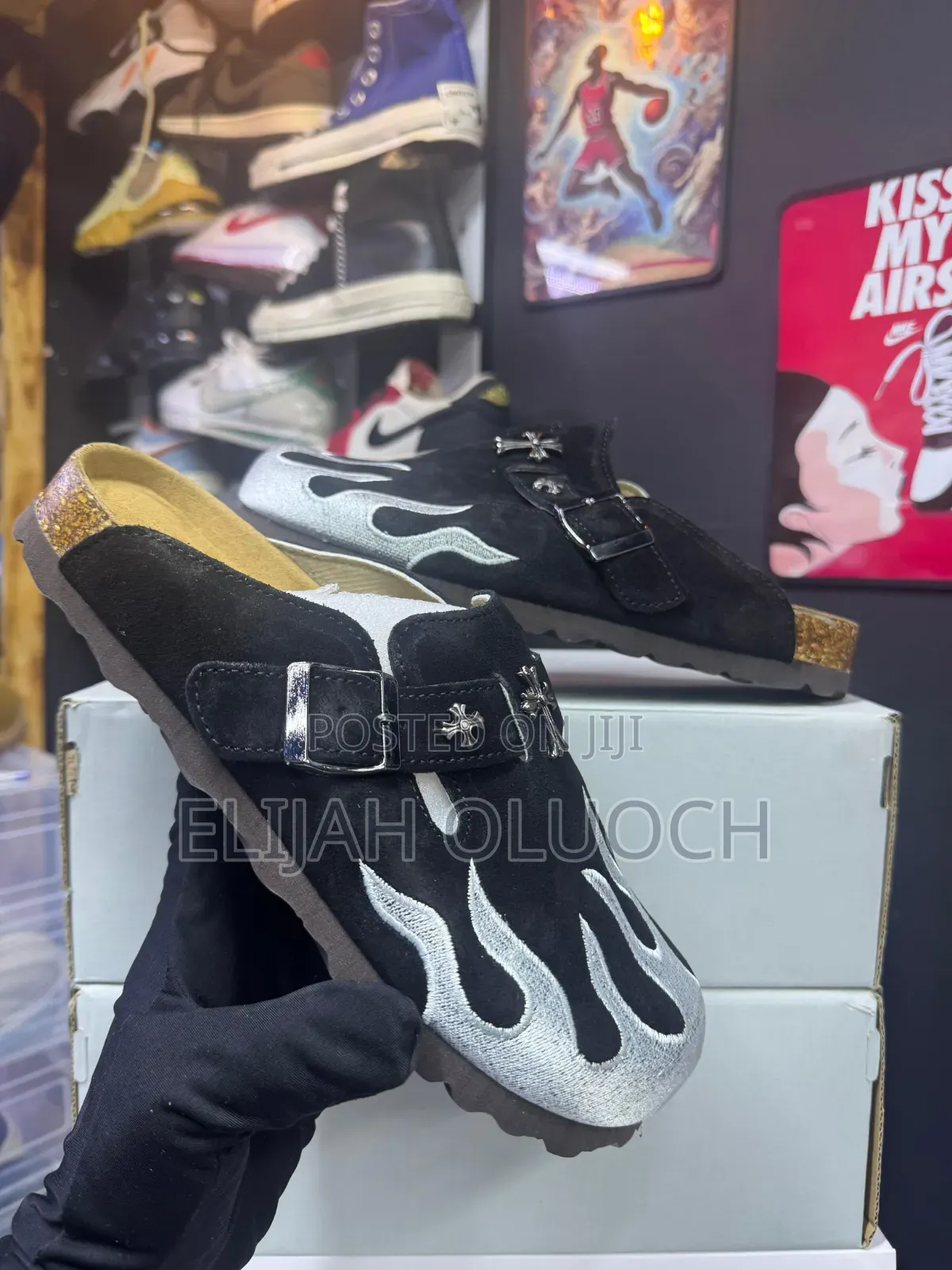 Black Birkenstock “Flame Print”
Sizes :_38 39 40 41 42 43 44 45