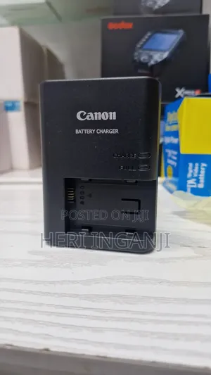Canon Cg -800 Battery Charger