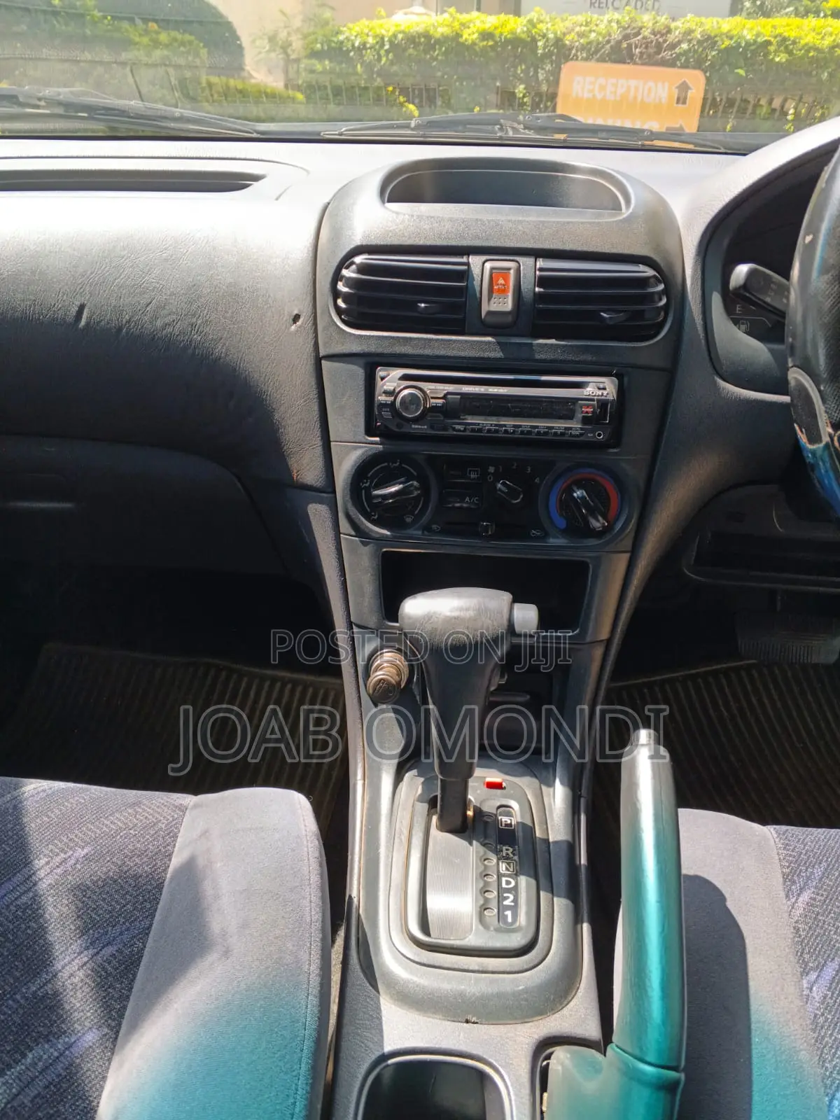 Nissan Advan 2004 White