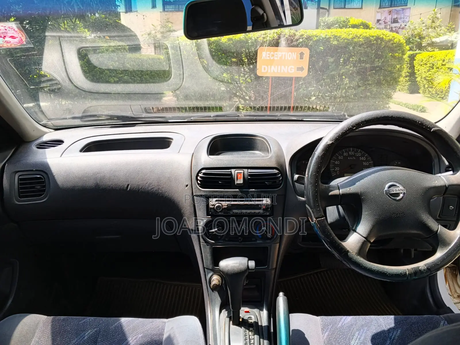 Nissan Advan 2004 White