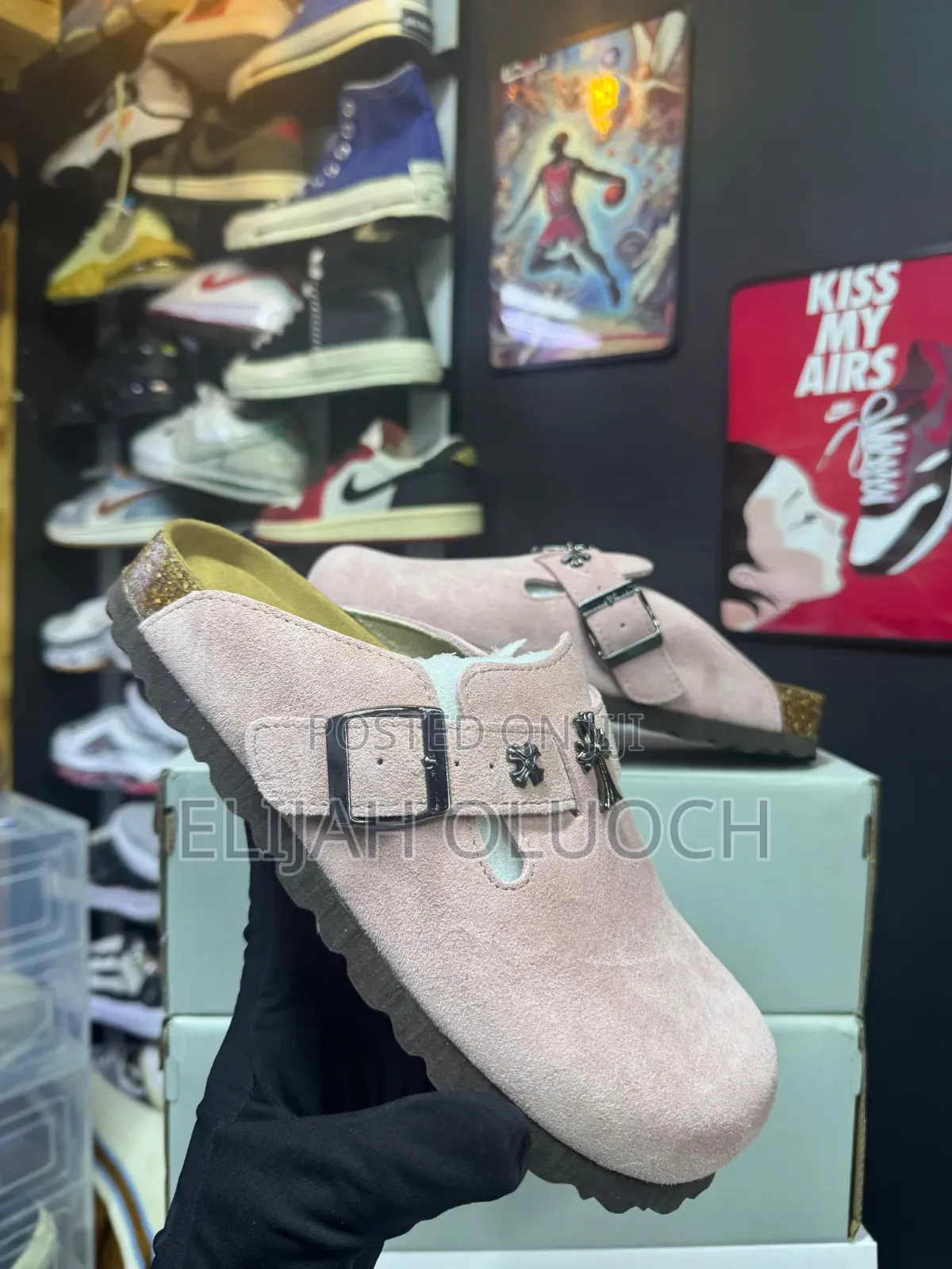 Pink Birkenstock “Chrome Hearts”
Sizes :_36 37 38 39 40 41 42 43_