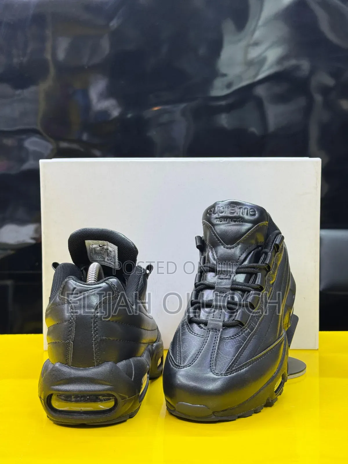 Supreme  Airmax 95 
“ Lux Black ”
 
 Sizes: 40-46