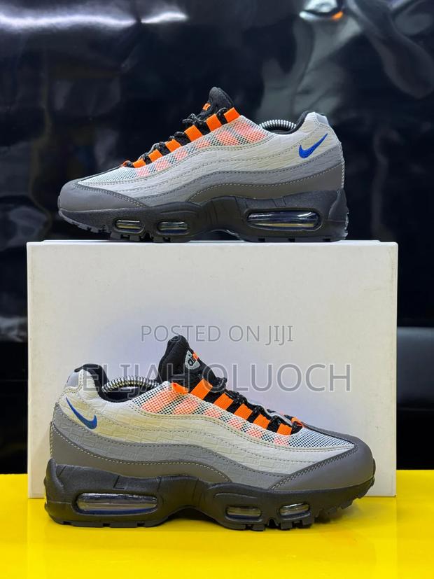 Kith  Airmax 95 
“ Knicks ”
 
 Sizes: 40-45
