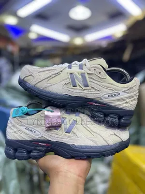 New Balance1906 - Classic Retro Streetwear Sneakers