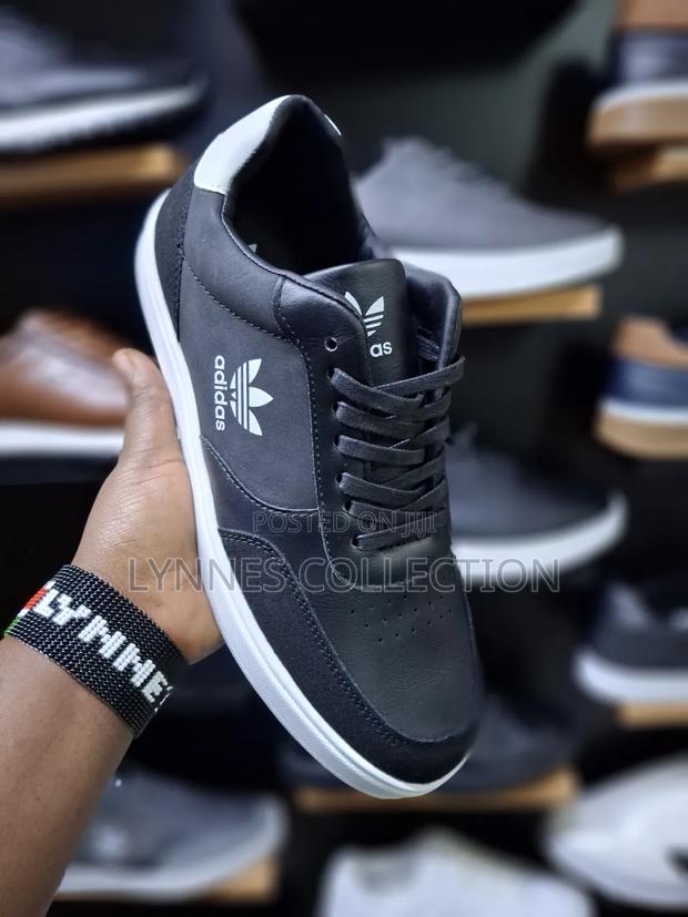 Adidas Casuals Black/White - Classic Everyday Street Shoes - thumbnail 2