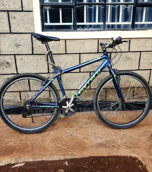 Carrera Axle Limited Edition Bicycle Shimano /Kenda
