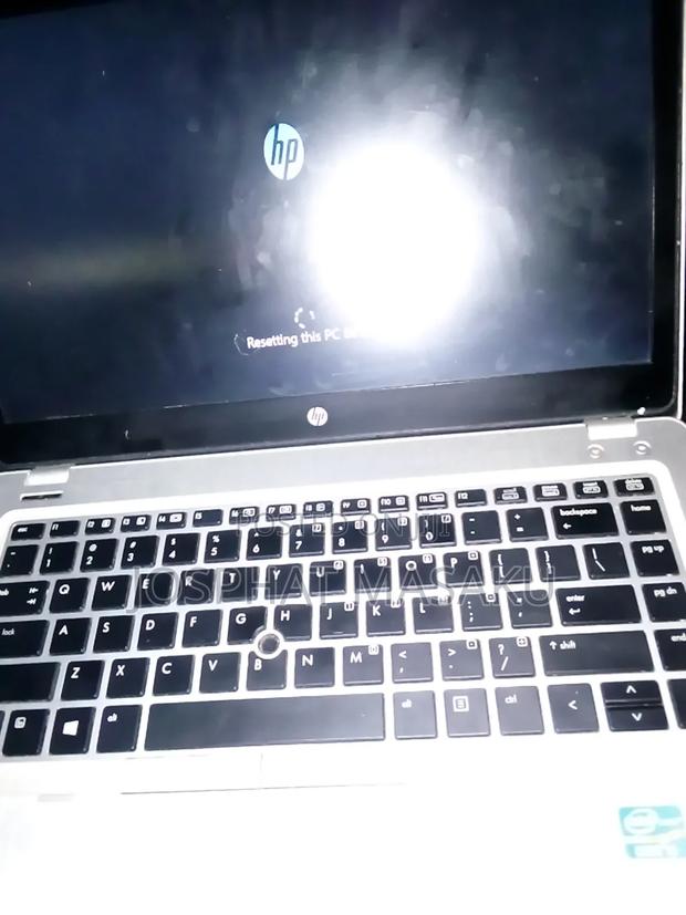 Laptop HP 15-dw0037wm 4GB Intel Core i5 HDD 128GB