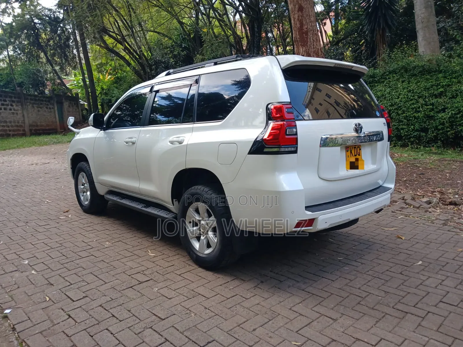 Toyota Land Cruiser Prado 2.7 2018 White