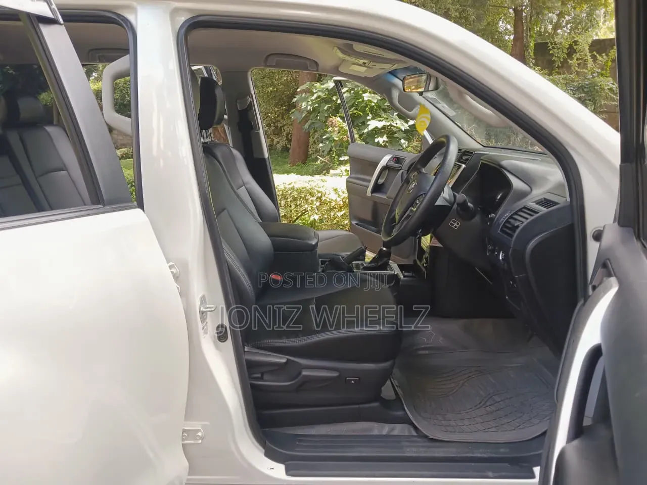 Toyota Land Cruiser Prado 2.7 2018 White
