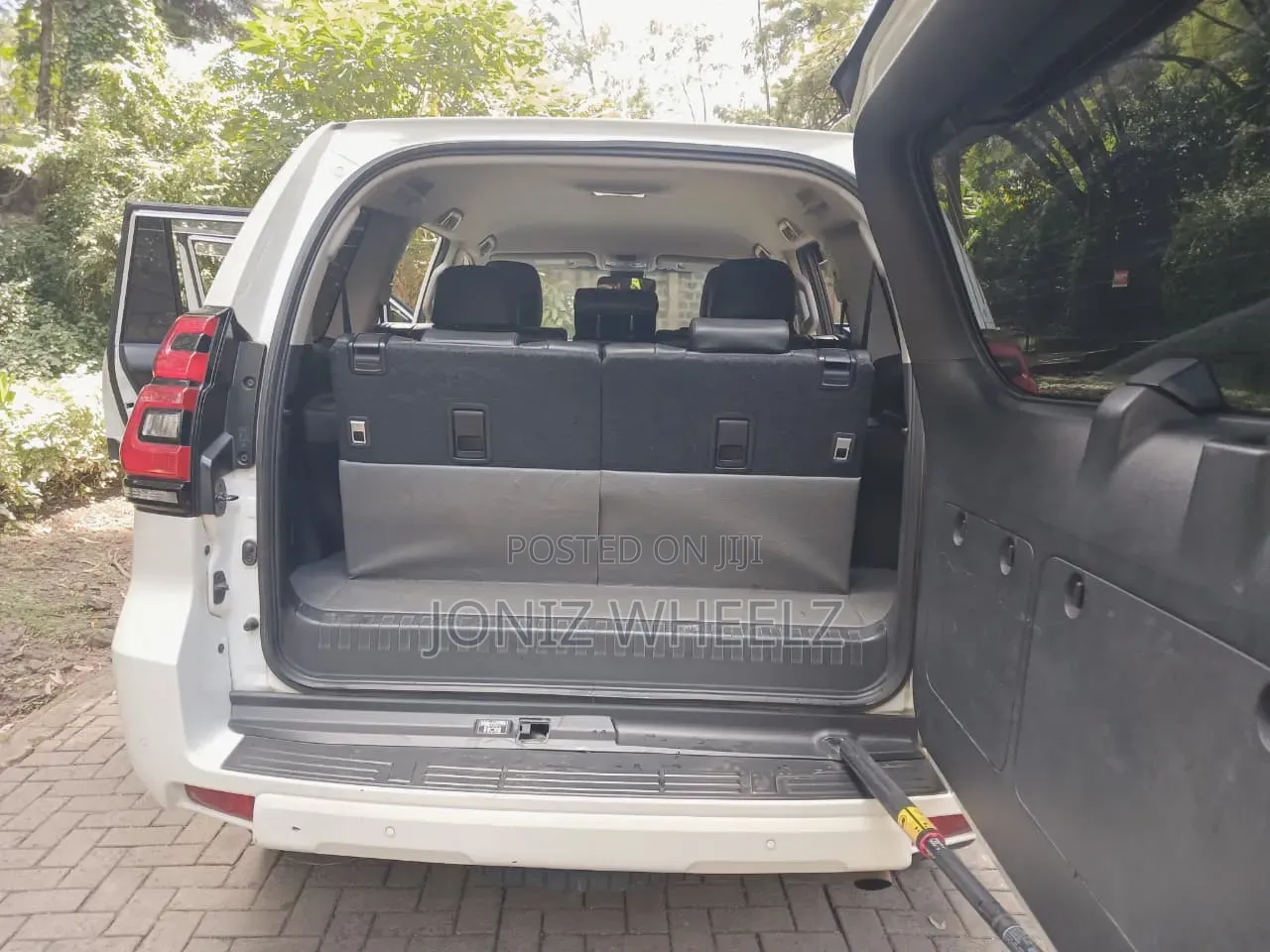 Toyota Land Cruiser Prado 2.7 2018 White