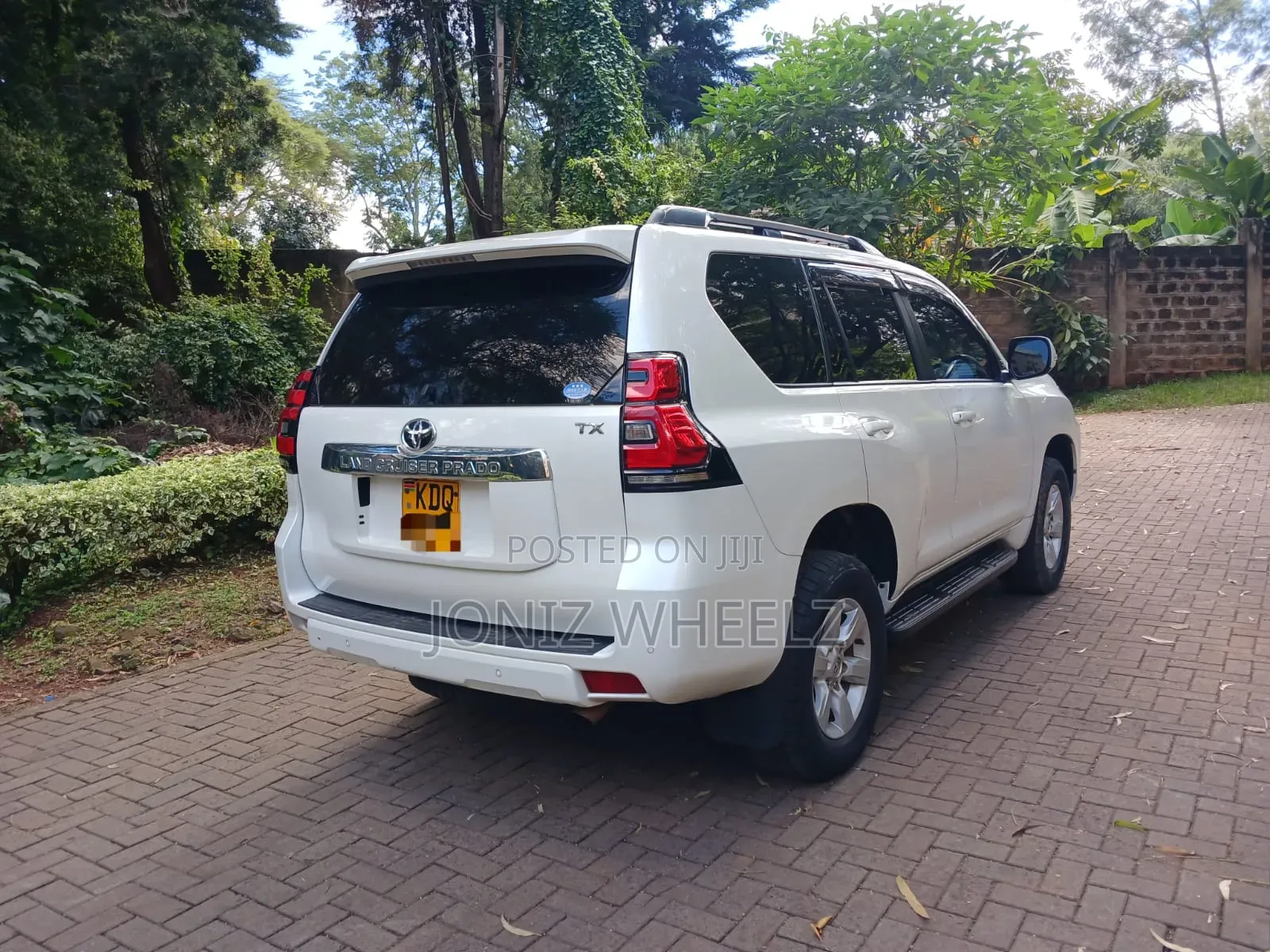 Toyota Land Cruiser Prado 2.7 2018 White