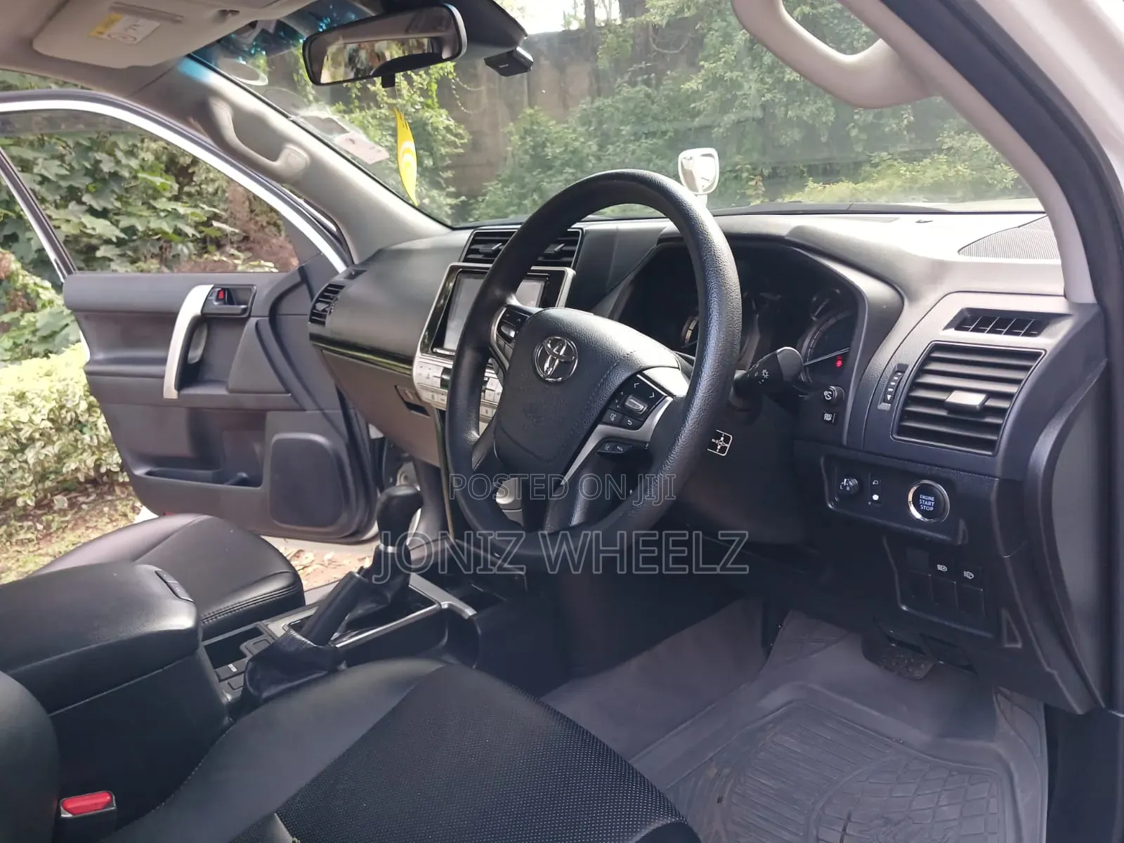 Toyota Land Cruiser Prado 2.7 2018 White