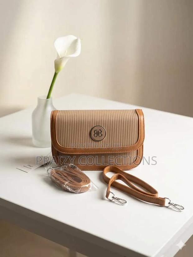 Chic Mini Crossbody Bags - thumbnail 6