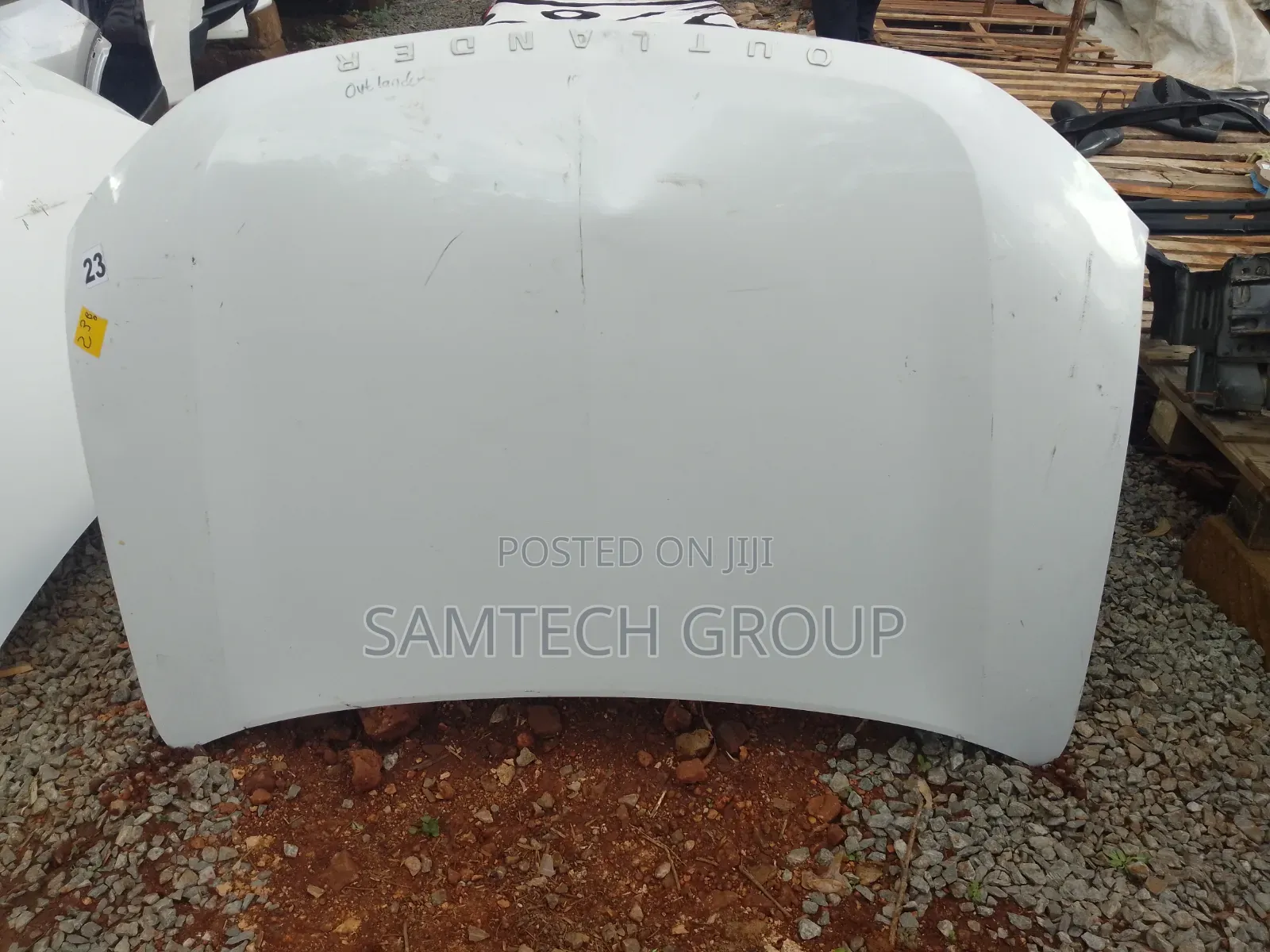 Mitsubishi Outlander Bonnet Cover