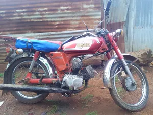 Yamaha 1978 Red