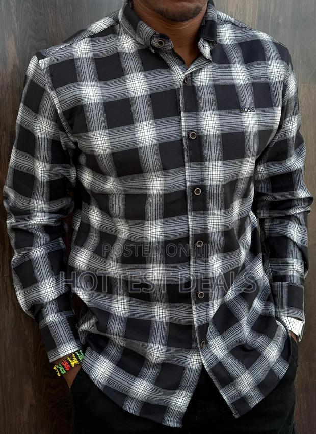 Classic Men's Flannel Shirt With Button Down Styling