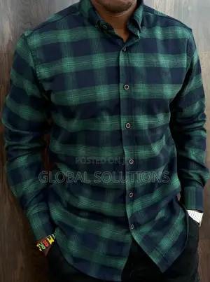Classic Men's Flannel Shirt With Button Down Styling