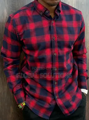 Classic Men's Flannel Shirt With Button Down Styling